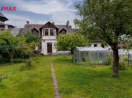 jarni-celni-pohled.jpg | Prodej - dům/vila, 236 m²