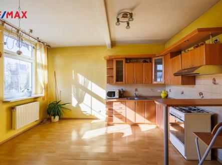 014-ok-250306-km6-6110-hdr.jpg | Prodej - dům/vila, 236 m²