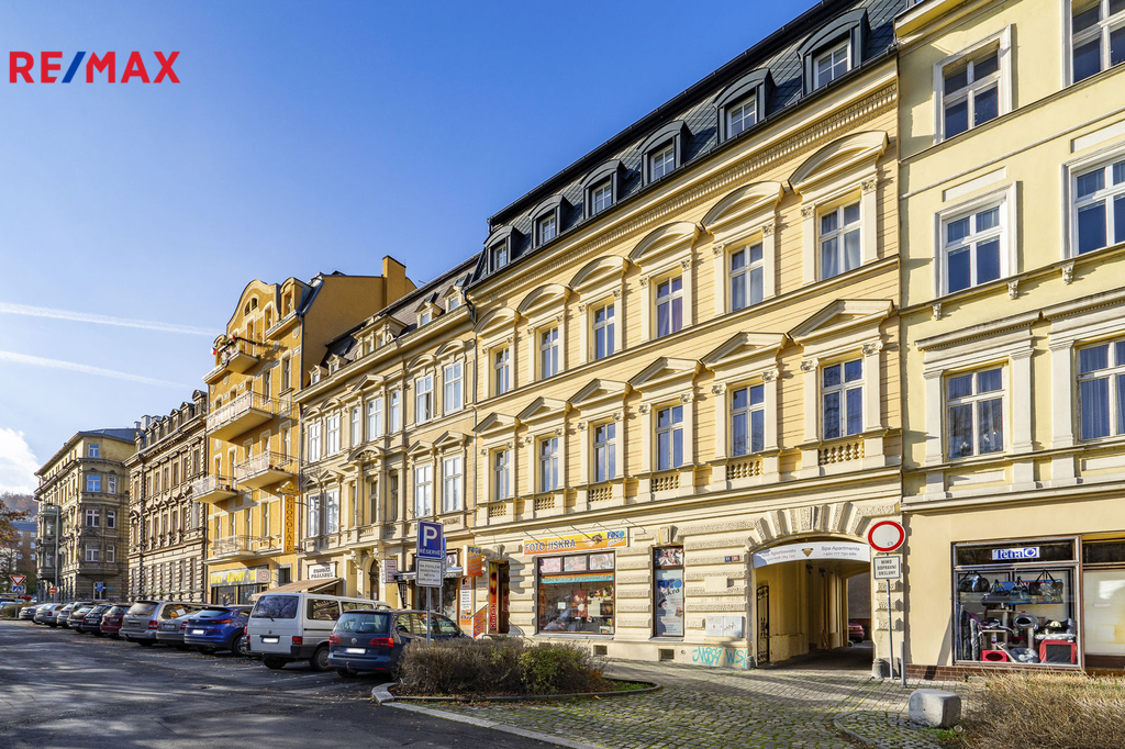 cinzovni-dum-kv-centrum-exterier110.jpg