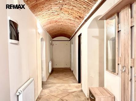 a3c85423-15dd-4fa0-83c3-289963d80d6f.jpeg | Pronájem - jiné, 95 m²