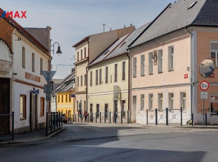 30-iipatro-ok-250416-km6-7171-hdr.jpg | Prodej - dům/vila, 554 m²