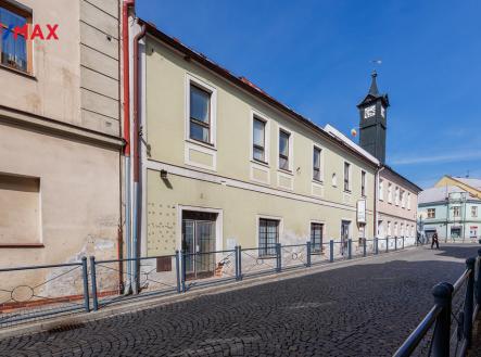 26-iipatro-ok-250416-kn6-5489-hdr.jpg | Prodej - dům/vila, 554 m²