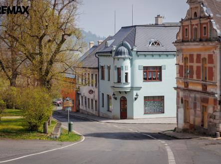 Prodej - dům/vila, 688 m²