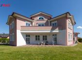 Prodej - dům/vila, 742 m²