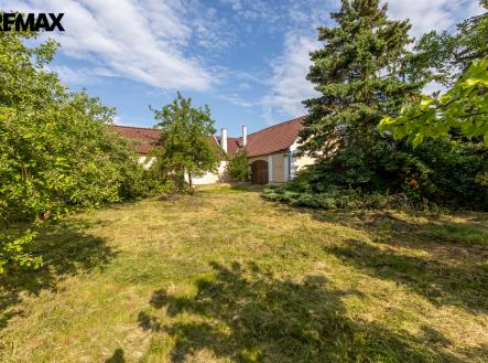 216a9676-hdr.jpg | Prodej - zemědělský objekt, 2 460 m²