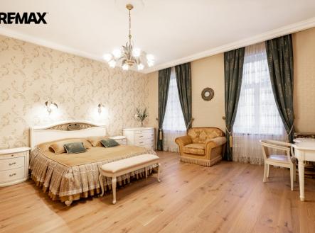 byt-kv-d-bechera-907-27-202.jpg | Pronájem bytu, 3+1, 130 m²