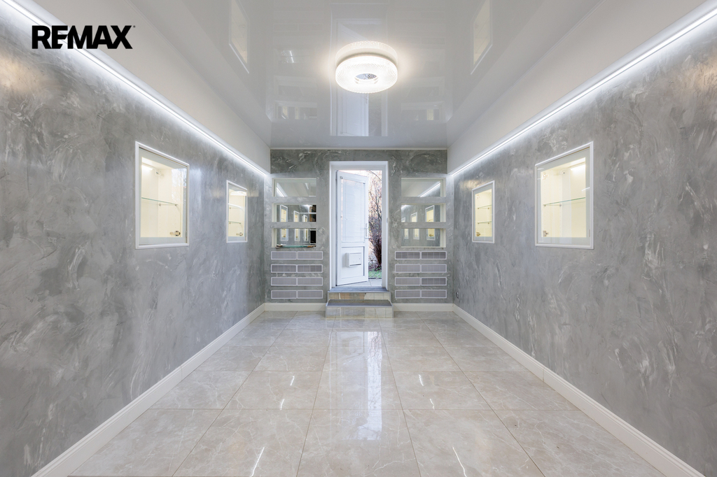 216a1095-hdr.jpg