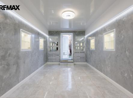 Prodej - obchodní prostor, 72 m²