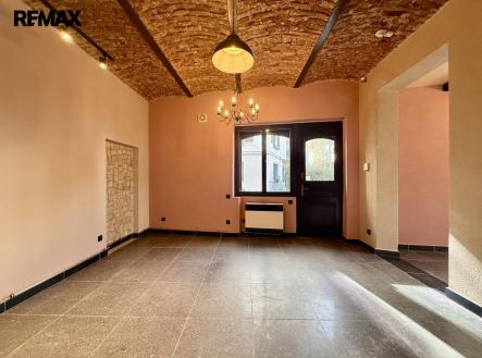 0f092940-71ce-4780-88e5-52f61e8e92d5.jpeg | Pronájem - obchodní prostor, 42 m²