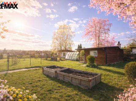 jarni-zahrada-s-kvetoucimi-tresnemi.png | Prodej - pozemek, zahrada, 496 m²