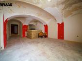 Prodej - obchodní prostor, 158 m²