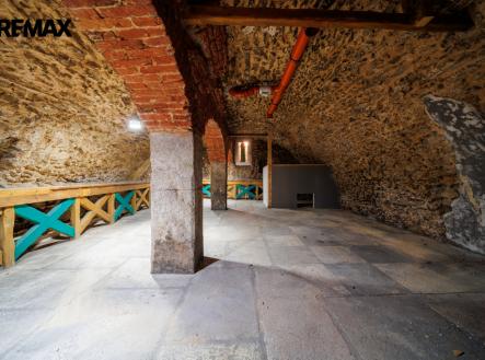 516a0048-hdr.jpg | Prodej - restaurace, 95 m²