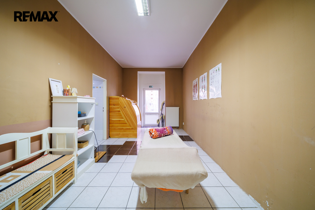 516a9829-hdr.jpg