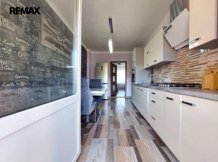 viber-image-2024-06-10-11-03-18-374.jpg | Prodej bytu, 1+1, 63 m²