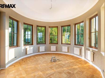 byt-2-405.jpg | Prodej bytu, 6+1, 537 m²