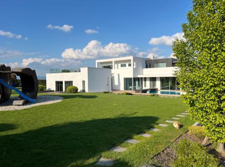 Prodej - dům/vila, 480 m²