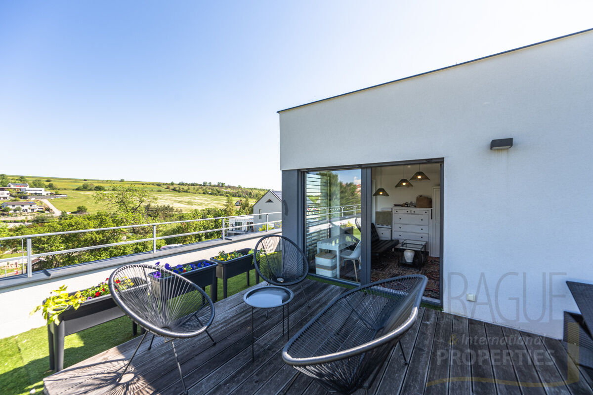 Elegantní moderní dům 5+kk, zahrada, bazén, Praha Západ, Tuchoměřice