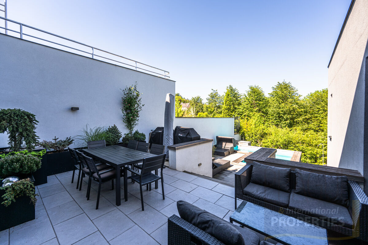 Elegantní moderní dům 5+kk, zahrada, bazén, Praha Západ, Tuchoměřice