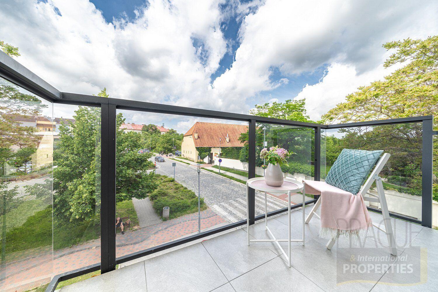 Luxusní nový byt 4+kk, terasa, rezidence U zámecké zahrady, Kladno