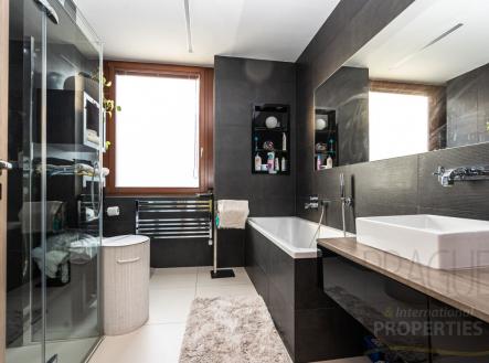 Prodej bytu, 5+1, 266 m²