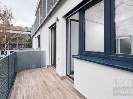 Pronájem bytu, 1+kk, 35 m² obrázek