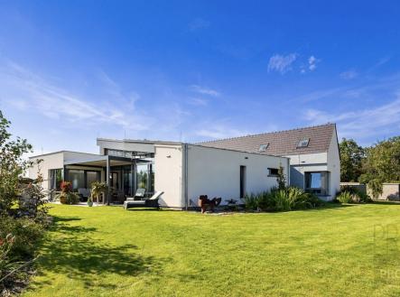 Prodej - dům/vila, 378 m²