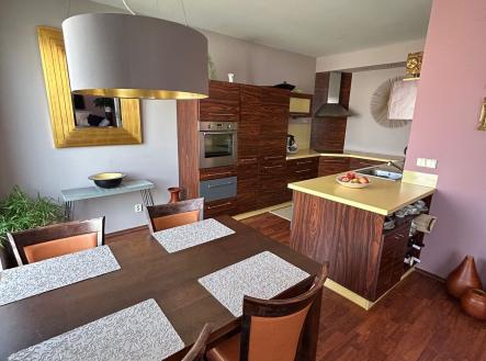 Prodej bytu, 3+kk, 118 m²