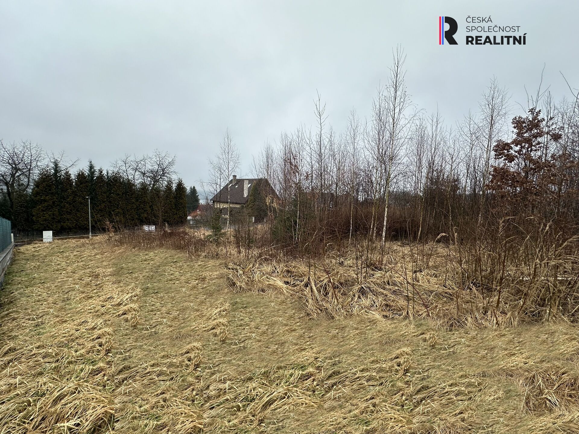 Kompletně zasíťovaný stavební pozemek 1067m² v obci Bukovany