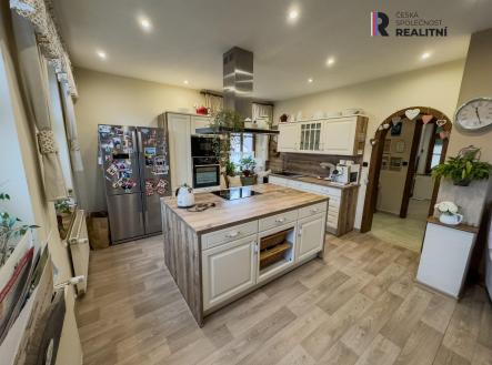 Prodej - dům/vila, 480 m²