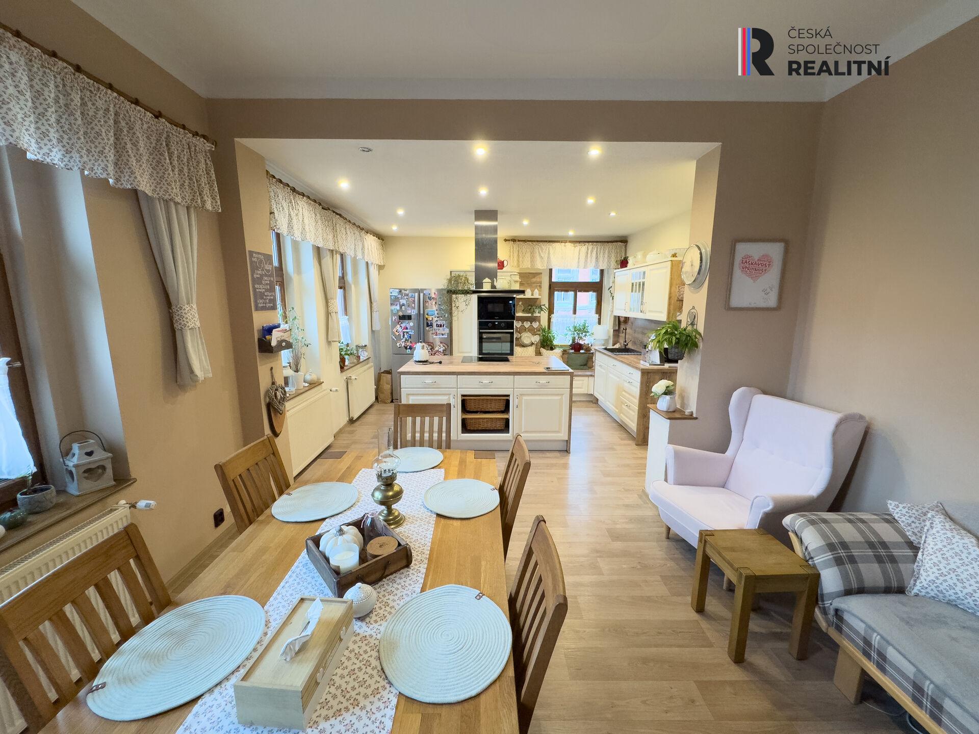 Prodej rodinného domu s ubytovacím zařízením 480 m² Kraslice