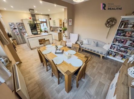 Prodej - dům/vila, 480 m²