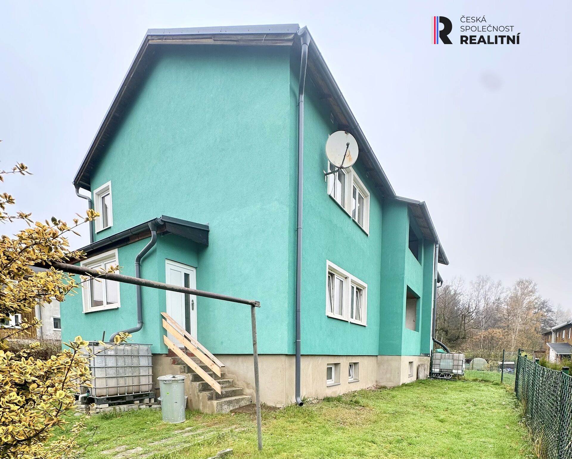 Prodej plně podsklepeného rodinného domu se zahradou v Dasnicích