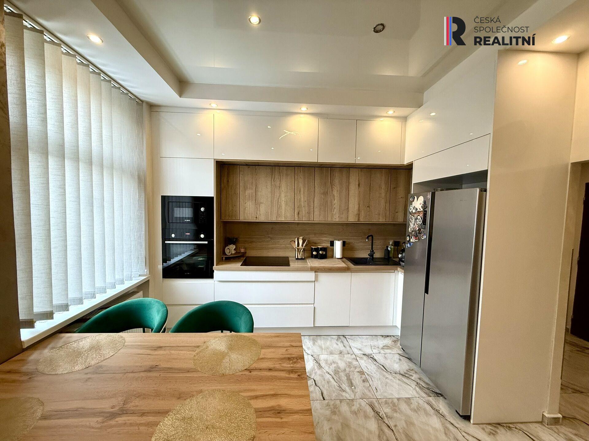 Prodej luxusního bytu 3+kk po kompletní rekonstrukci, Nové Sedlo