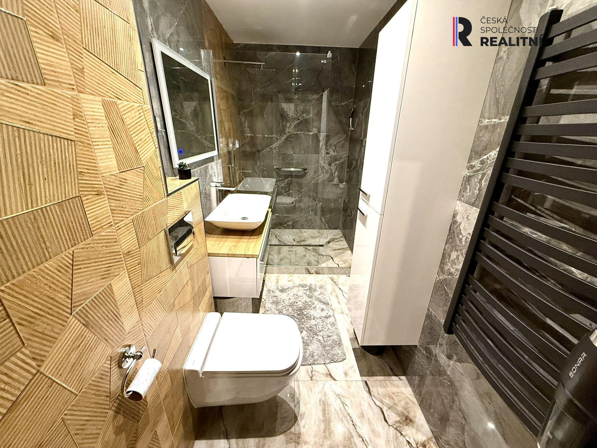 Prodej luxusního bytu 3+kk po kompletní rekonstrukci, Nové Sedlo