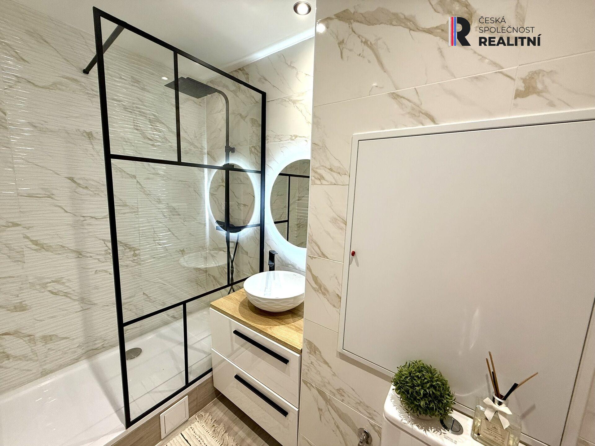 Prodej bytu 2+1+lodžie po nákladné rekonstrukci, Švermova ulice, Habartov