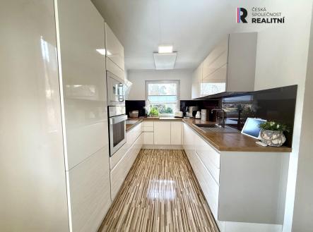 Prodej - dům/vila, 200 m²