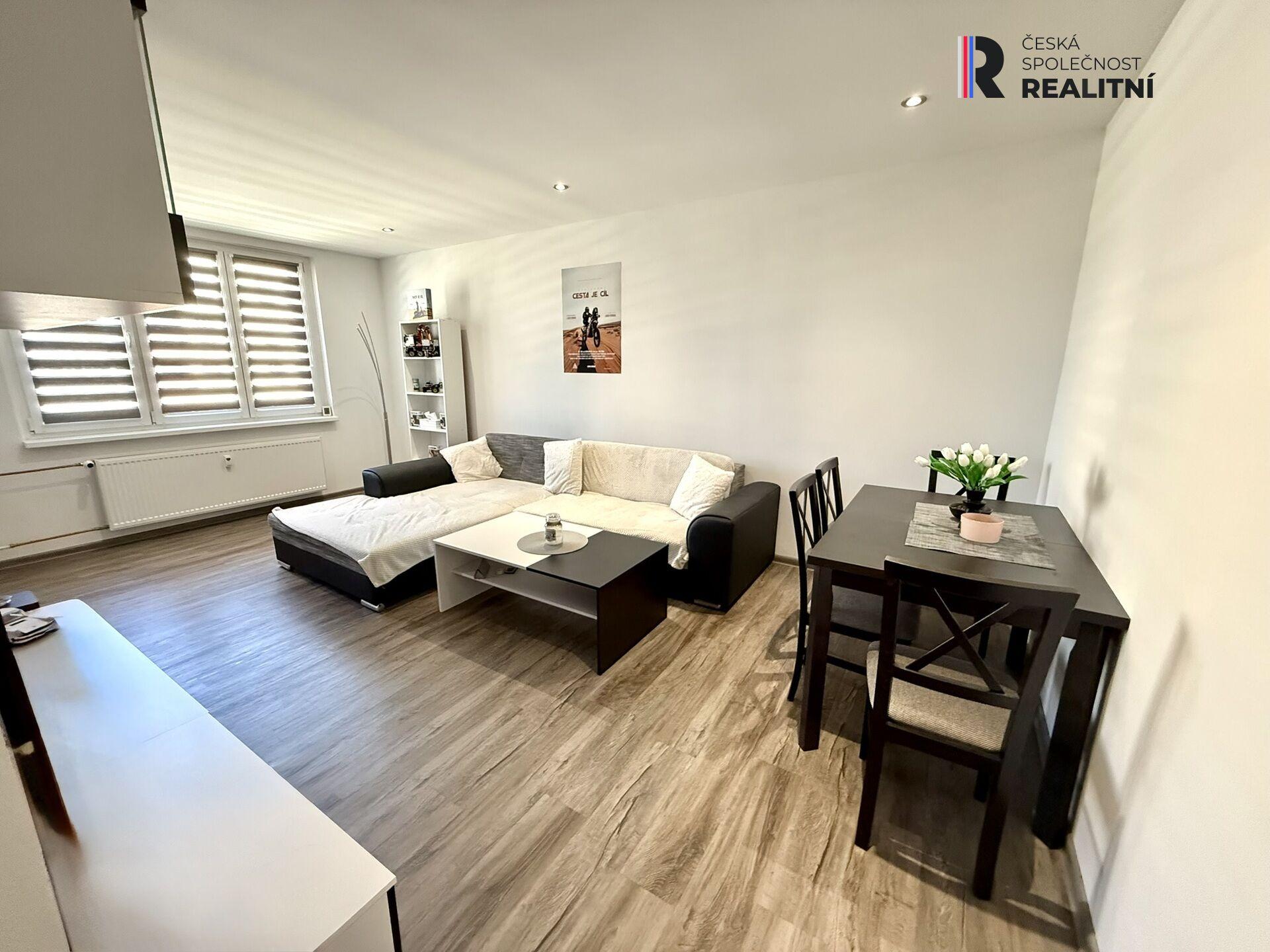 Kompletně zrekonstruovaný byt 2+1 s lodžií, Sokolov, ul. Kosmonautů