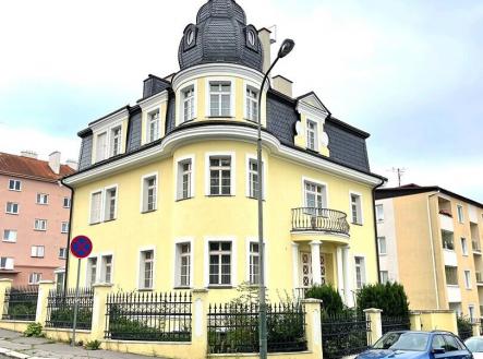 Prodej - dům/vila, 1 150 m²