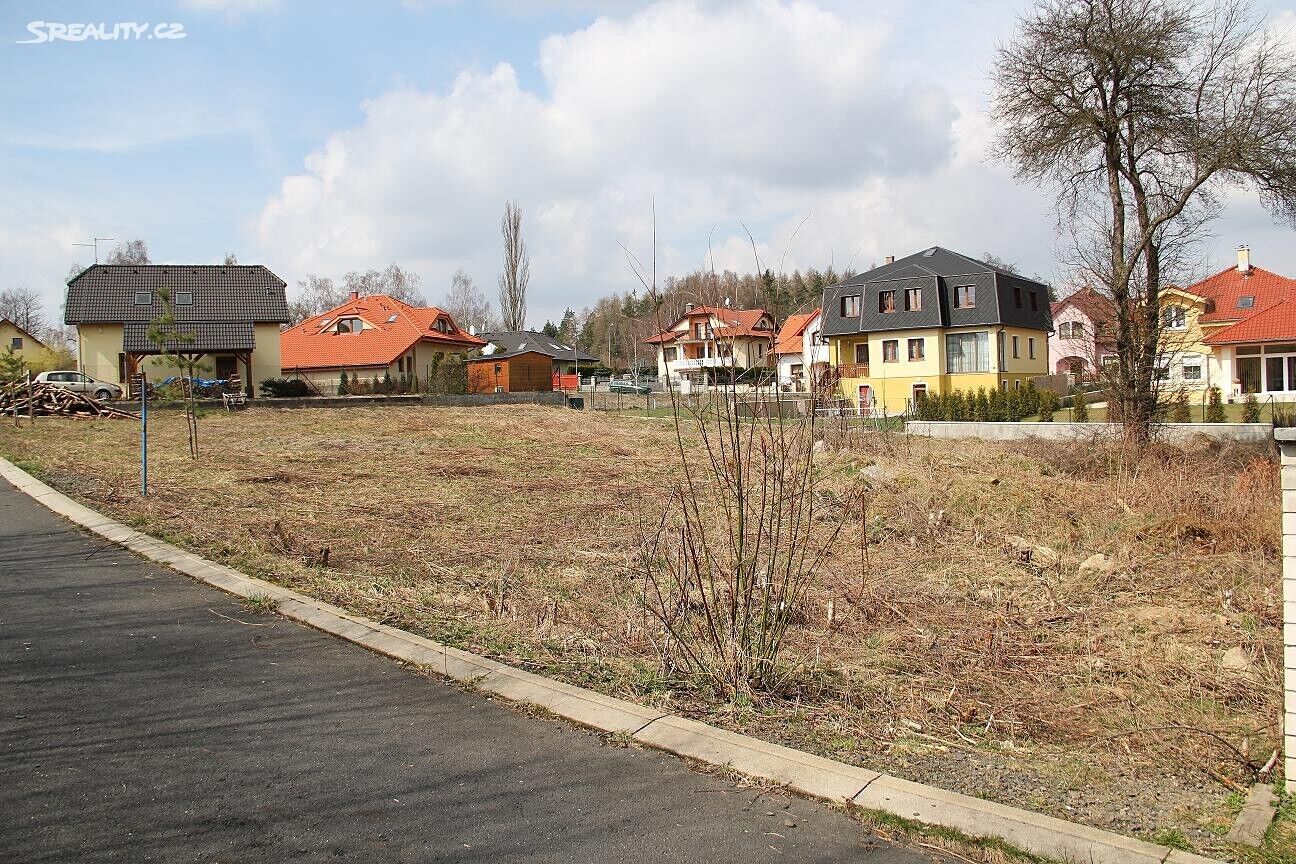Prodej  stavebního pozemku 741 m², Hůrky