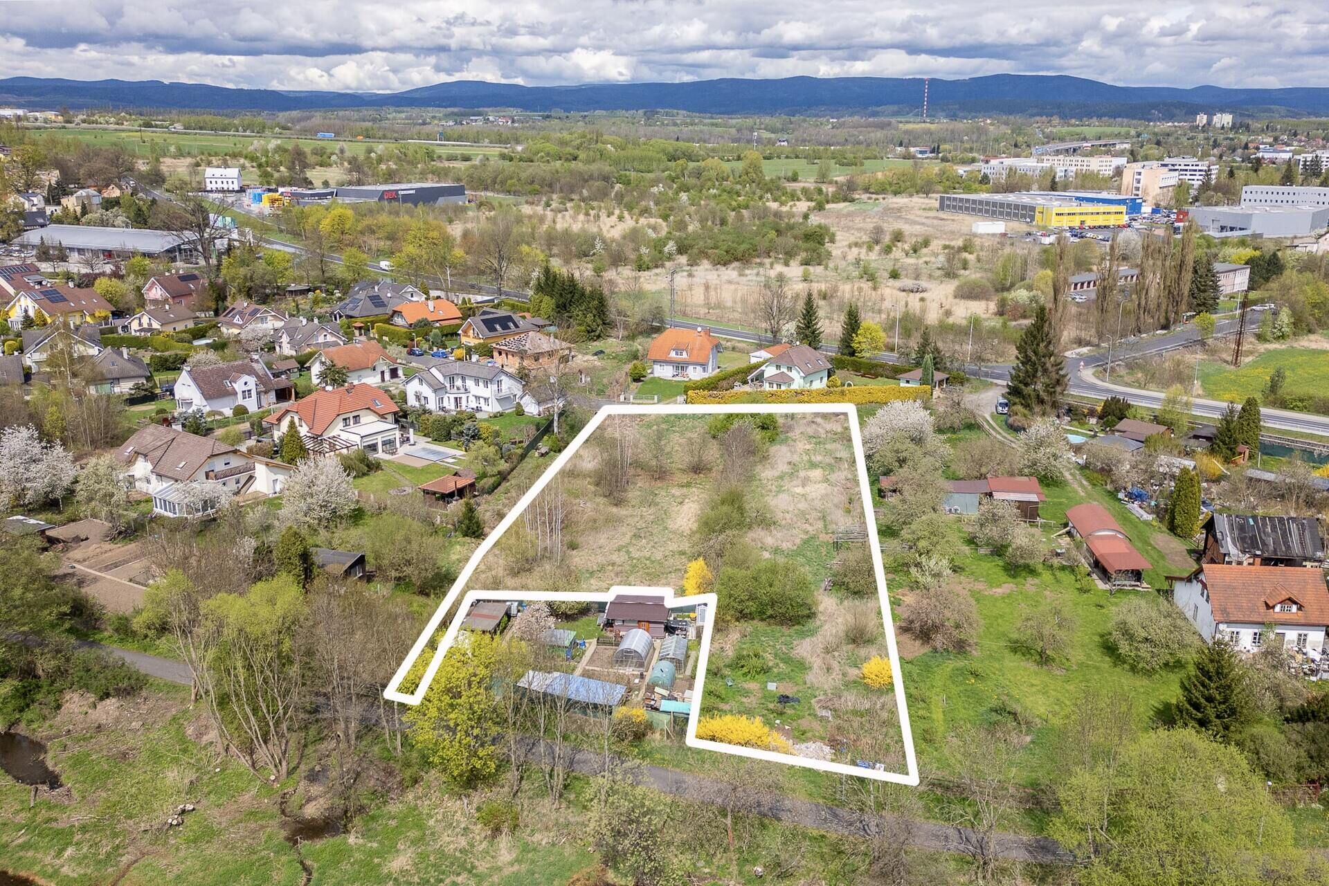 Stavební pozemek v Tašovicích, 4.050 m2