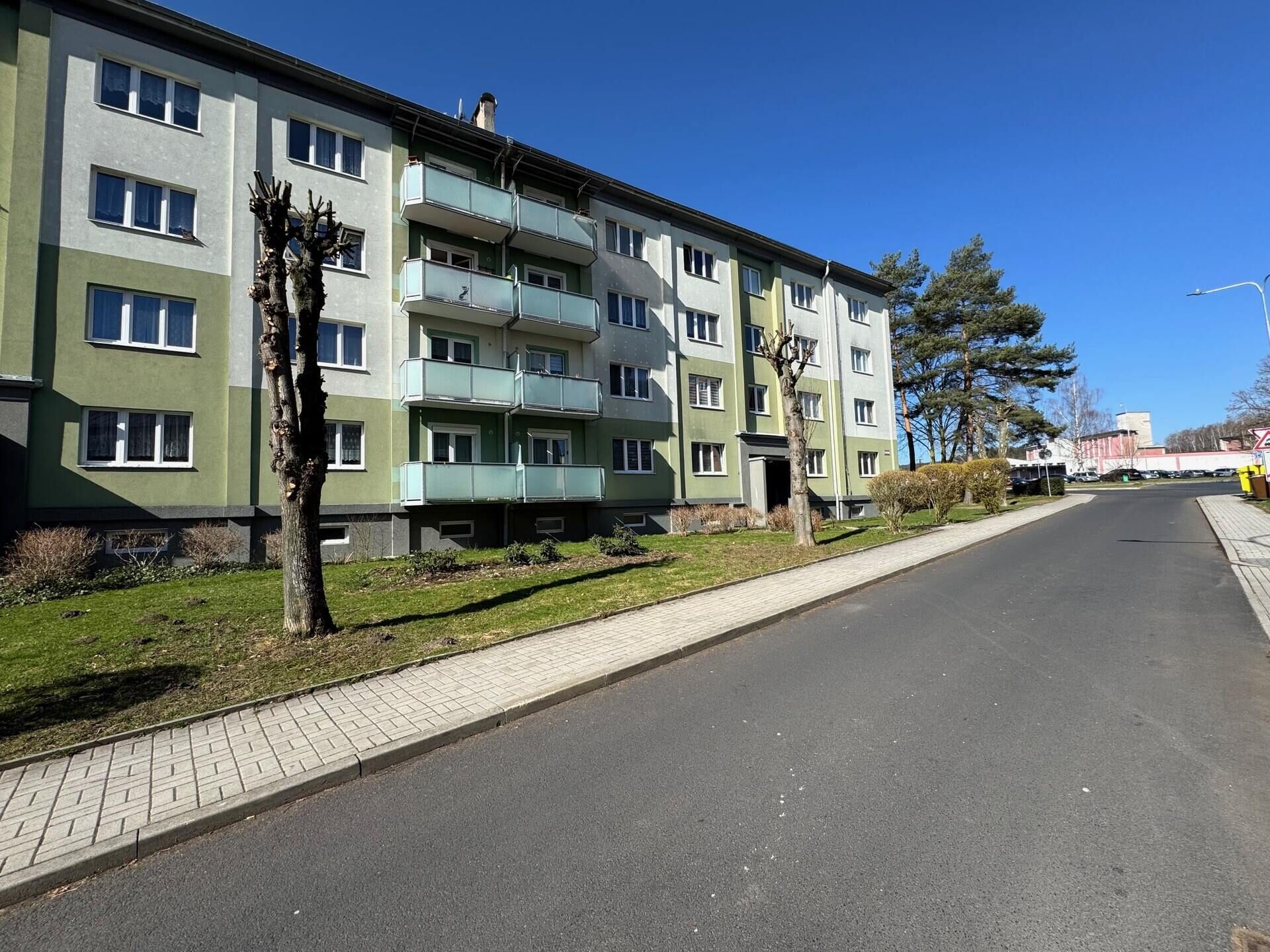 Byt 2+1, ul. Tovární, Nová Role