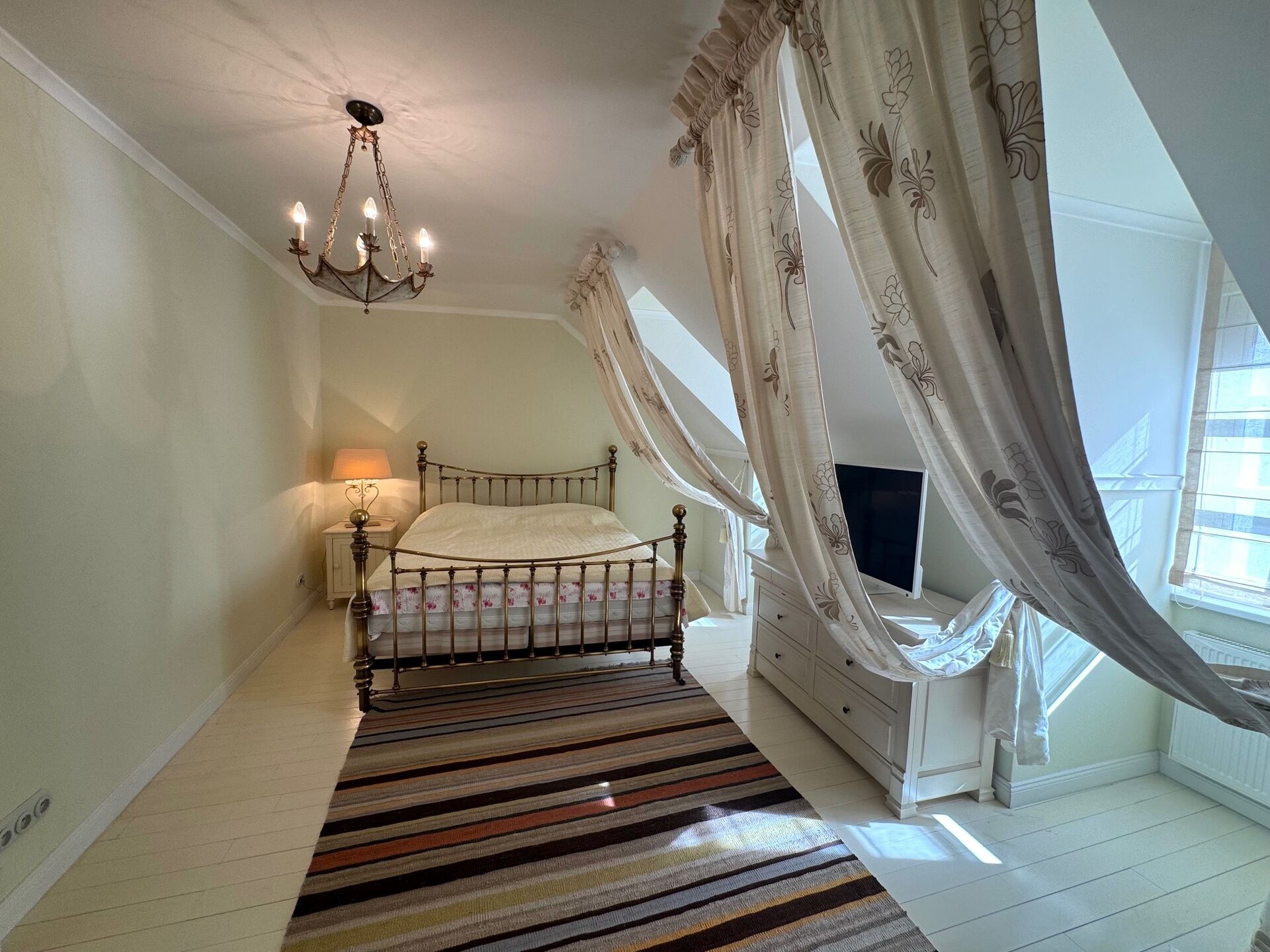 Byt 4+1, ul. Mariánskolázeňská