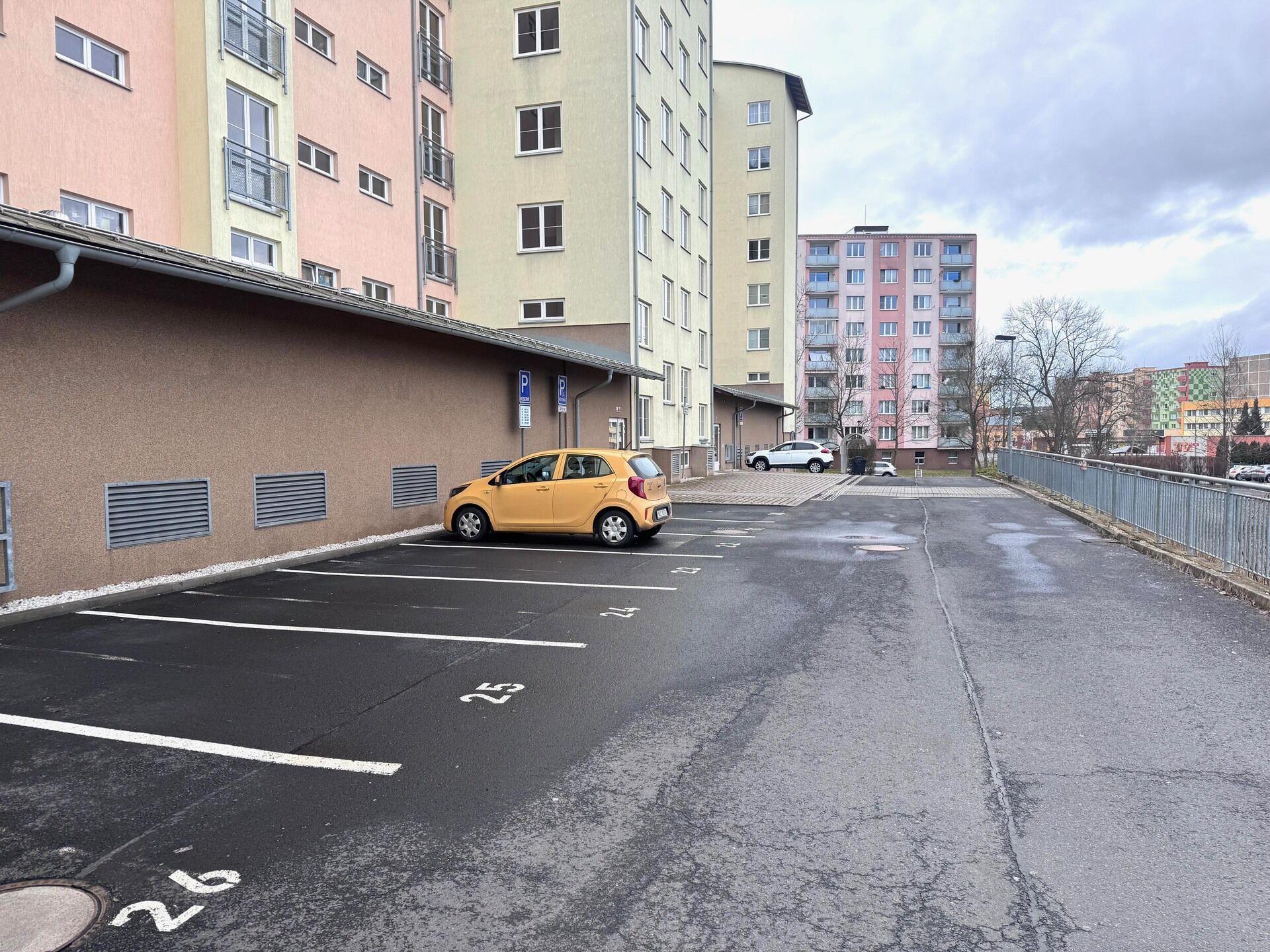 Venkovní parkovací stání 13 m2, ul. Waldertova