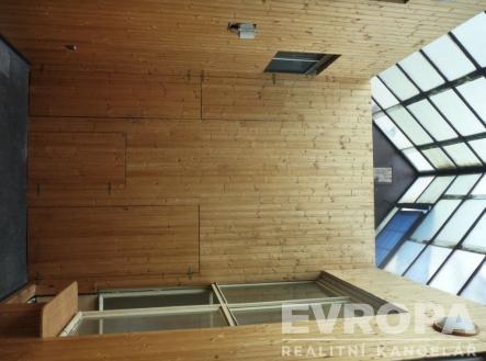 . | Prodej - obchodní prostor, 360 m²