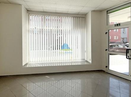 Pronájem - obchodní prostor, 32 m² obrázek