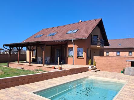 20250404-132017.jpg | Prodej - dům/vila, 192 m²