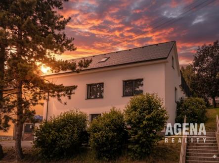 23 | Prodej - dům/vila, 249 m²