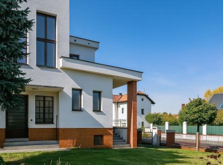 a42f4f38-30b4-4fab-a1e8-575271d998ef | Prodej - dům/vila, 436 m²