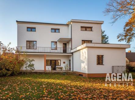 20 | Prodej - dům/vila, 436 m²