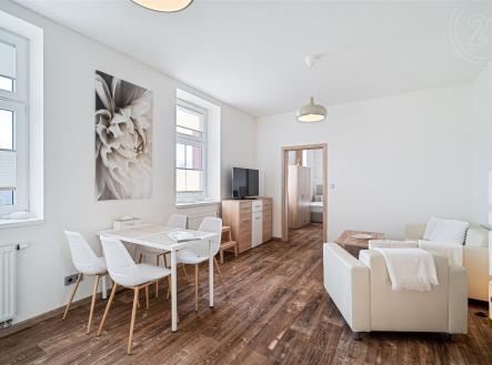 . | Prodej - dům/vila, 715 m²